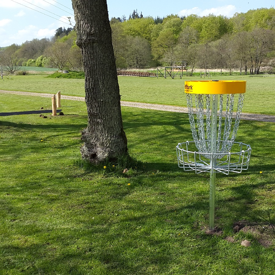 Disc-golf bane og events - Ring til Lilletræ og hør nærmere.